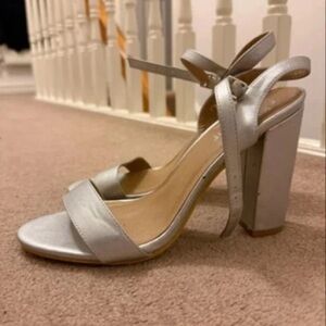 Chic Silver Strappy Block Heels